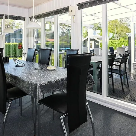 12 Person In Hadsund-by Traum Nørre Hurup