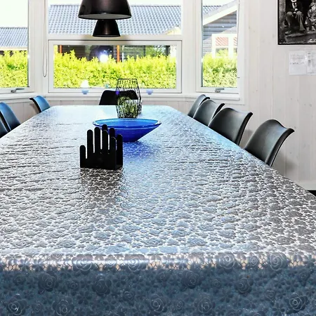 Five-Bedroom Holiday home in Hadsund 1 Vakantiehuis Nørre Hurup