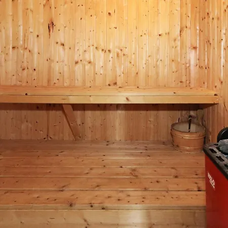 Five-Bedroom Holiday home in Hadsund 1